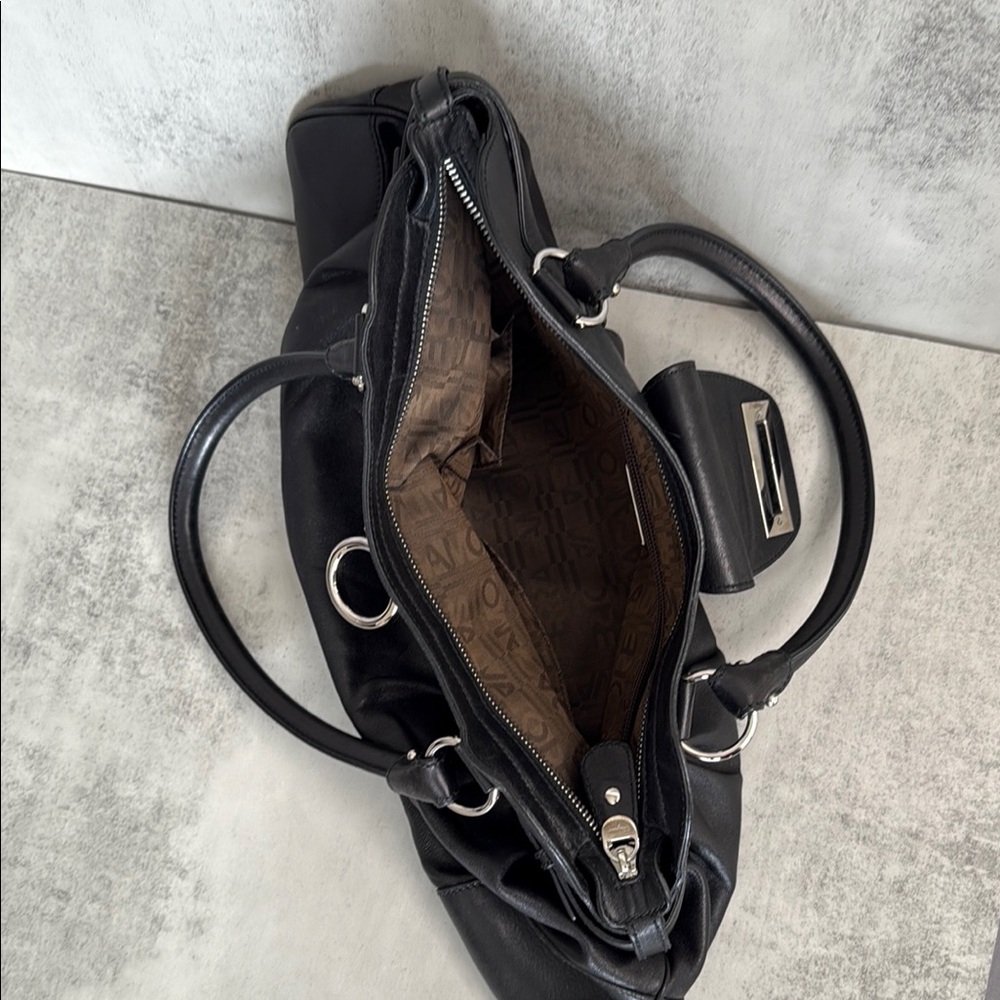 Salvatore Ferragamo Shoulder Bag - Picture 7 of 8